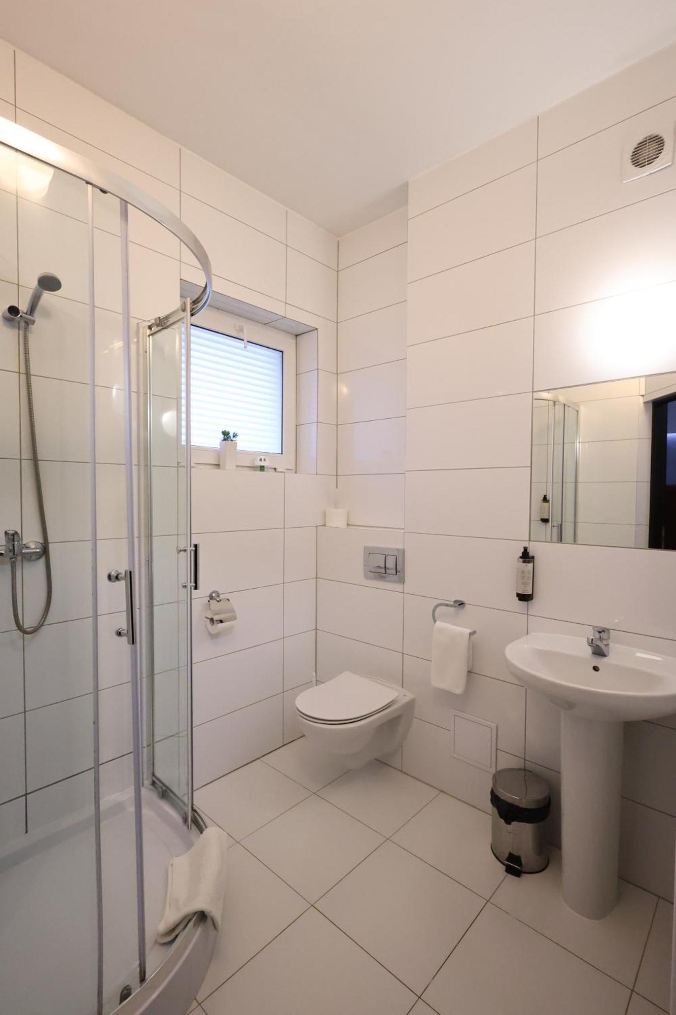 Hotel Junior Краков Экстерьер фото