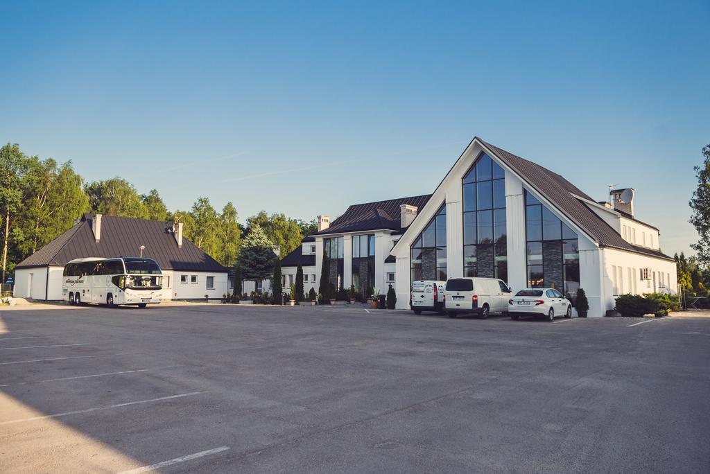 Hotel Junior Краков Экстерьер фото